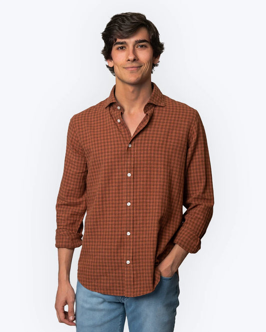 Camisa color teja de cuadros de la marca Tway.