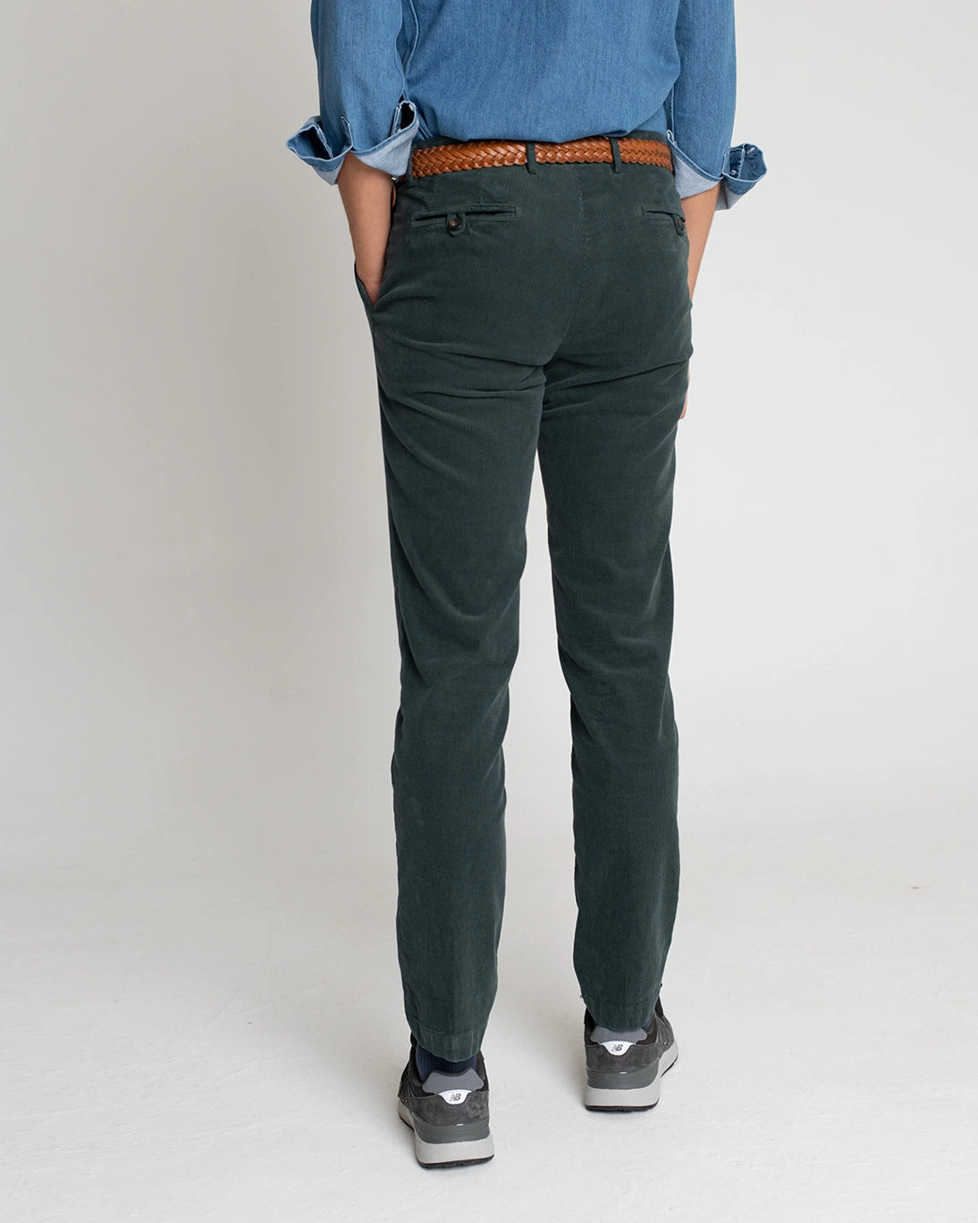PANTALÓN CHINO PANA VERDE