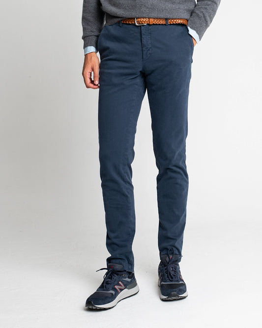 PANTALÓN CHINO AZUL MARINO