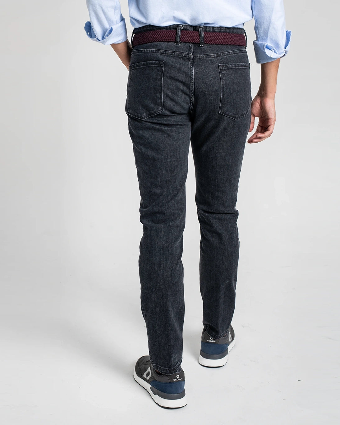 PANTALÓN VAQUERO NEGRO