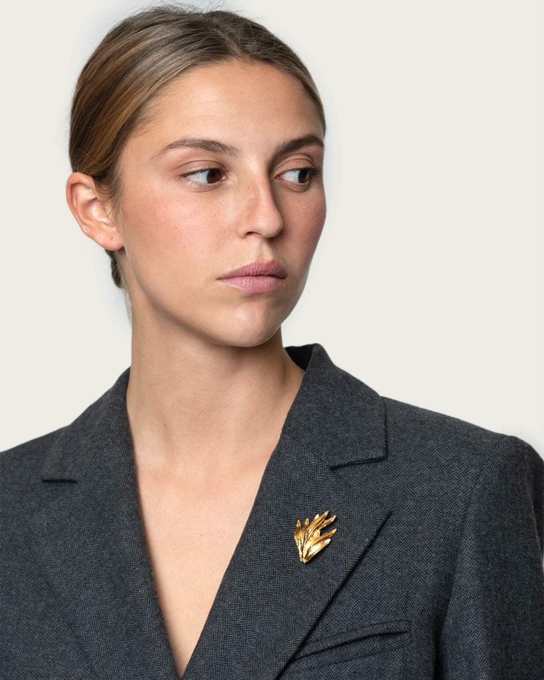 BROCHE CORA