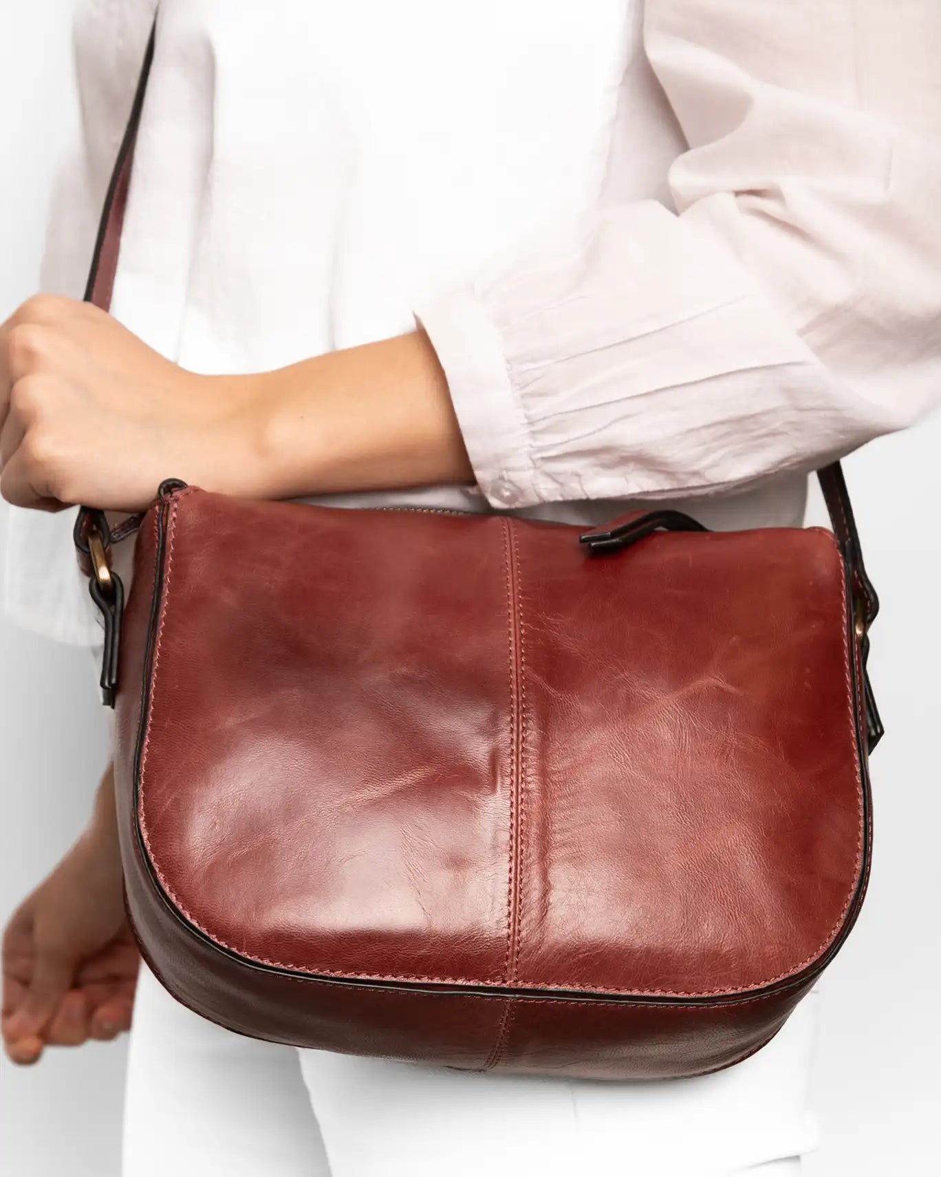 BOLSO BANDOLERA FELIPPA