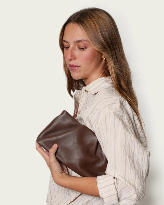 BOLSO/CARTERA DE PIEL CHOCOLATE