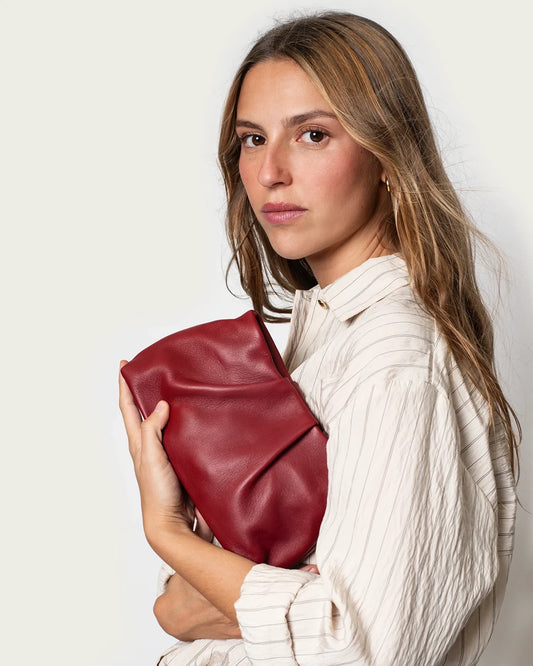 BOLSO/CARTERA DE PIEL BURDEOS