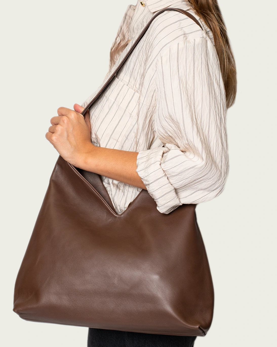 CHOCOLATE LEATHER BAG