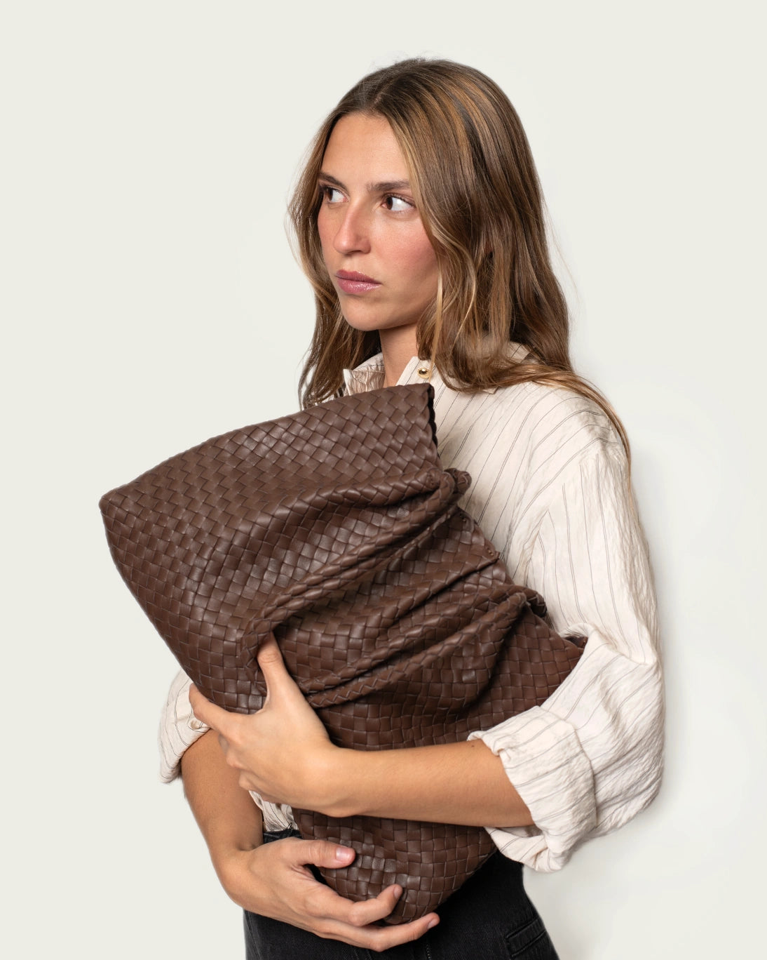 BOLSO DE PIEL TRENZADO CHOCOLATE
