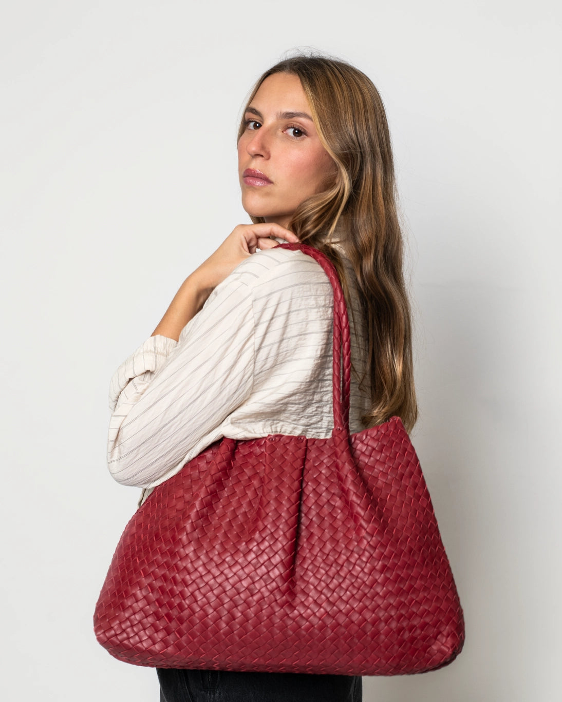 BURGUNDY BRAIDED LEATHER BAG