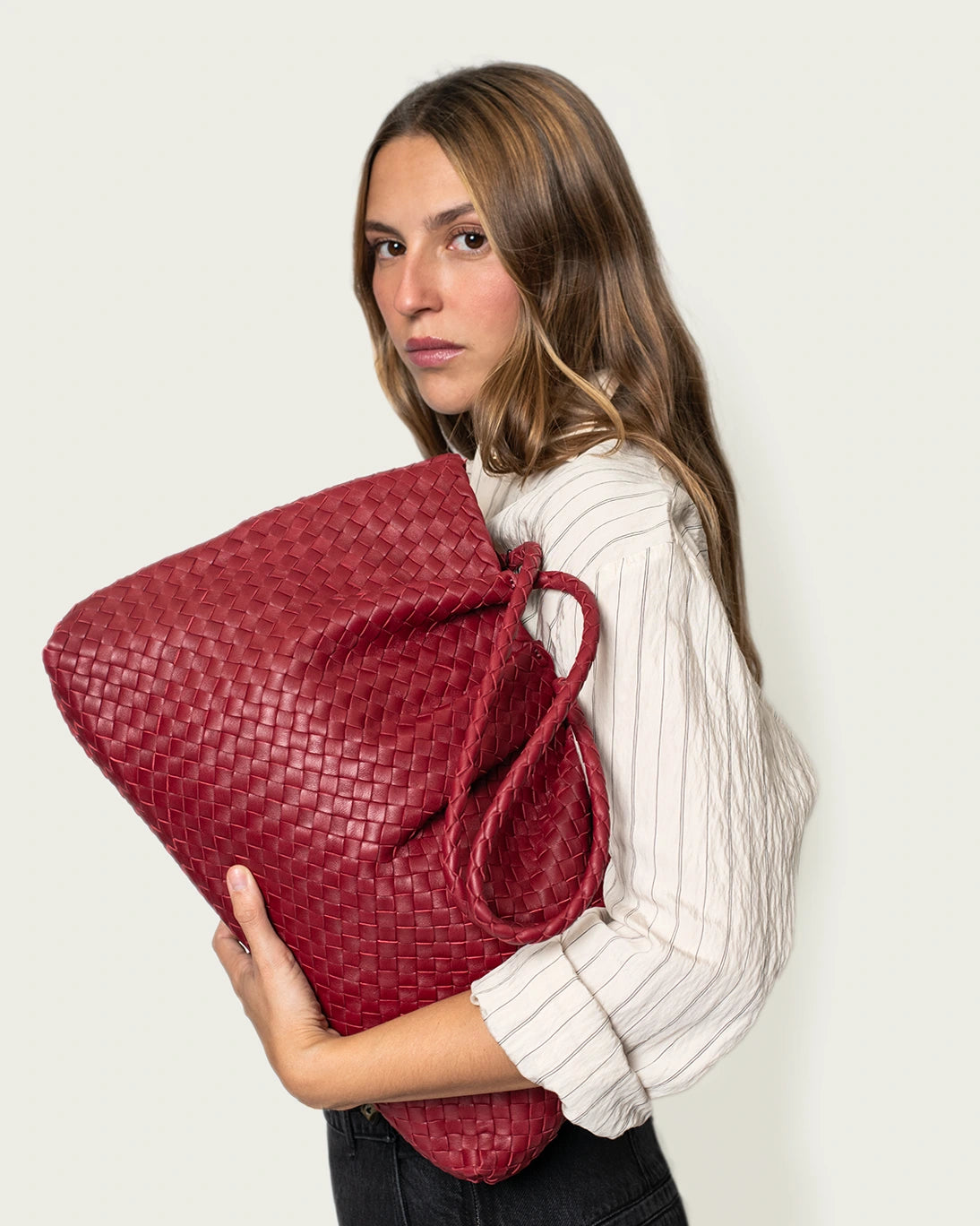 BURGUNDY BRAIDED LEATHER BAG