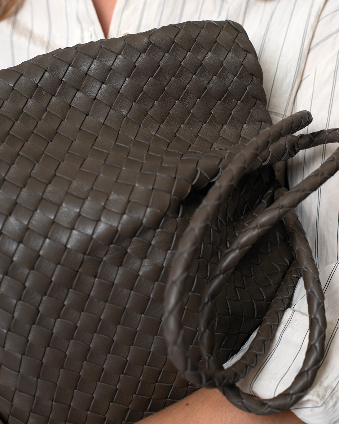 TOPO BRAIDED LEATHER BAG