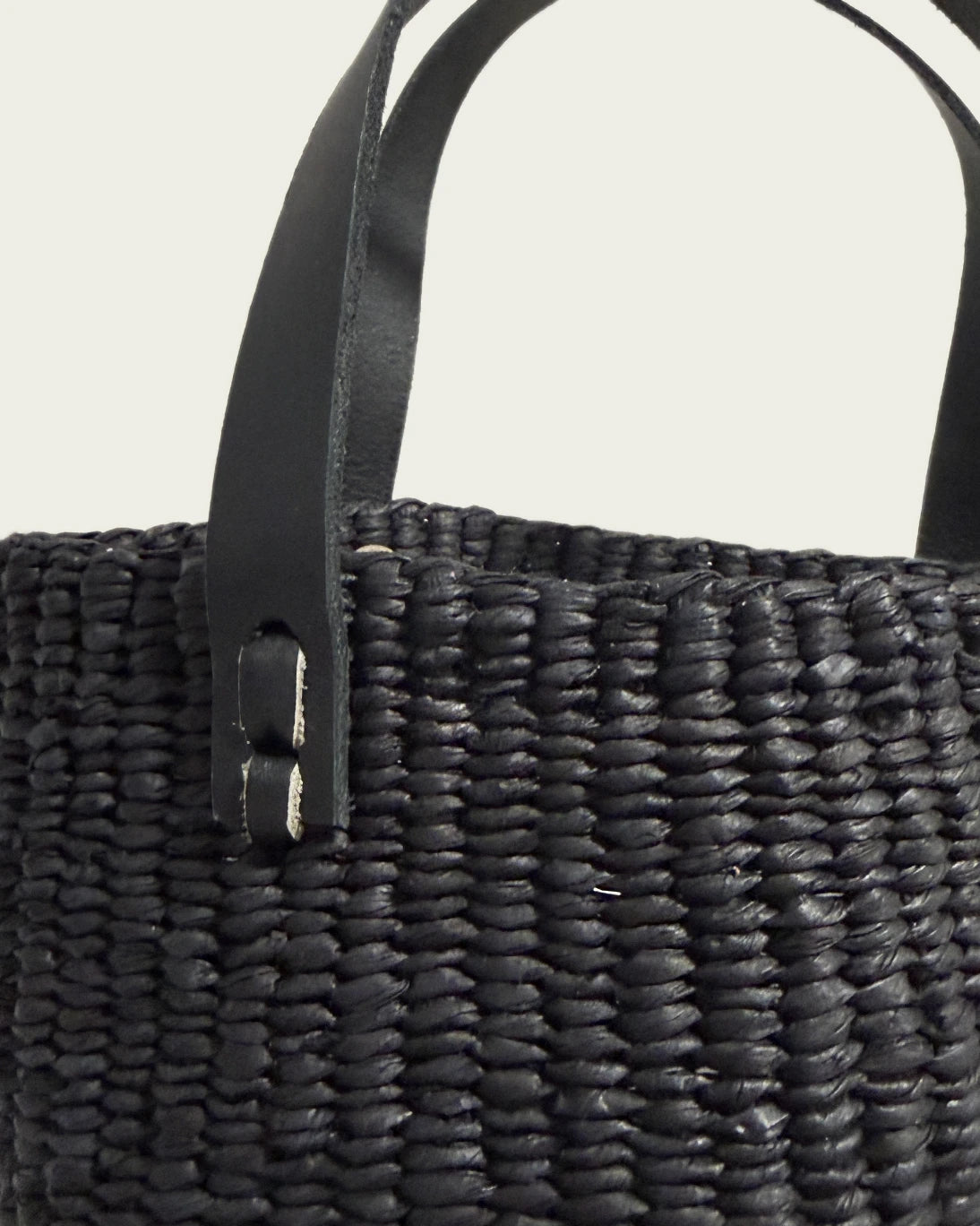 BLACK KIONDO BAG