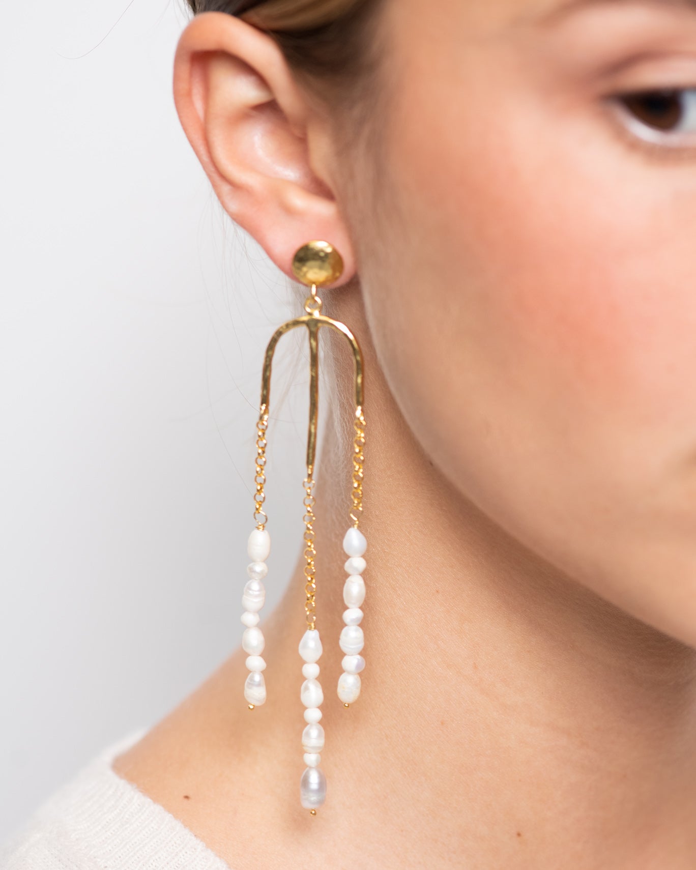 PENDIENTES LARGOS PERLAS