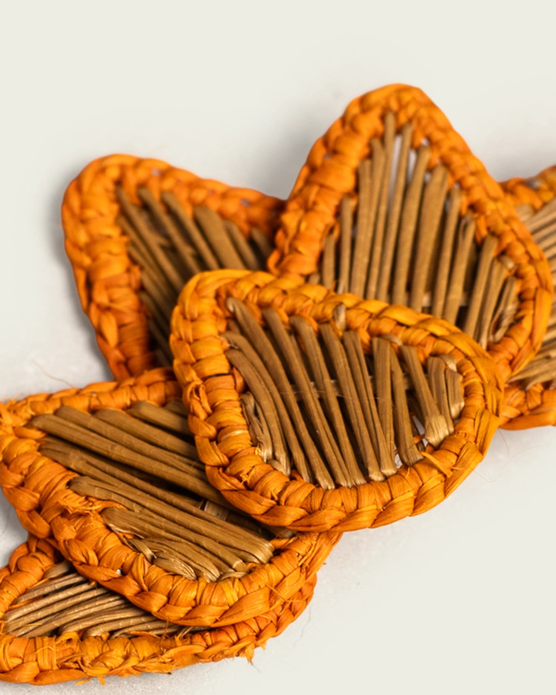 PENDIENTES PETALOS NARANJA Y BEIGE