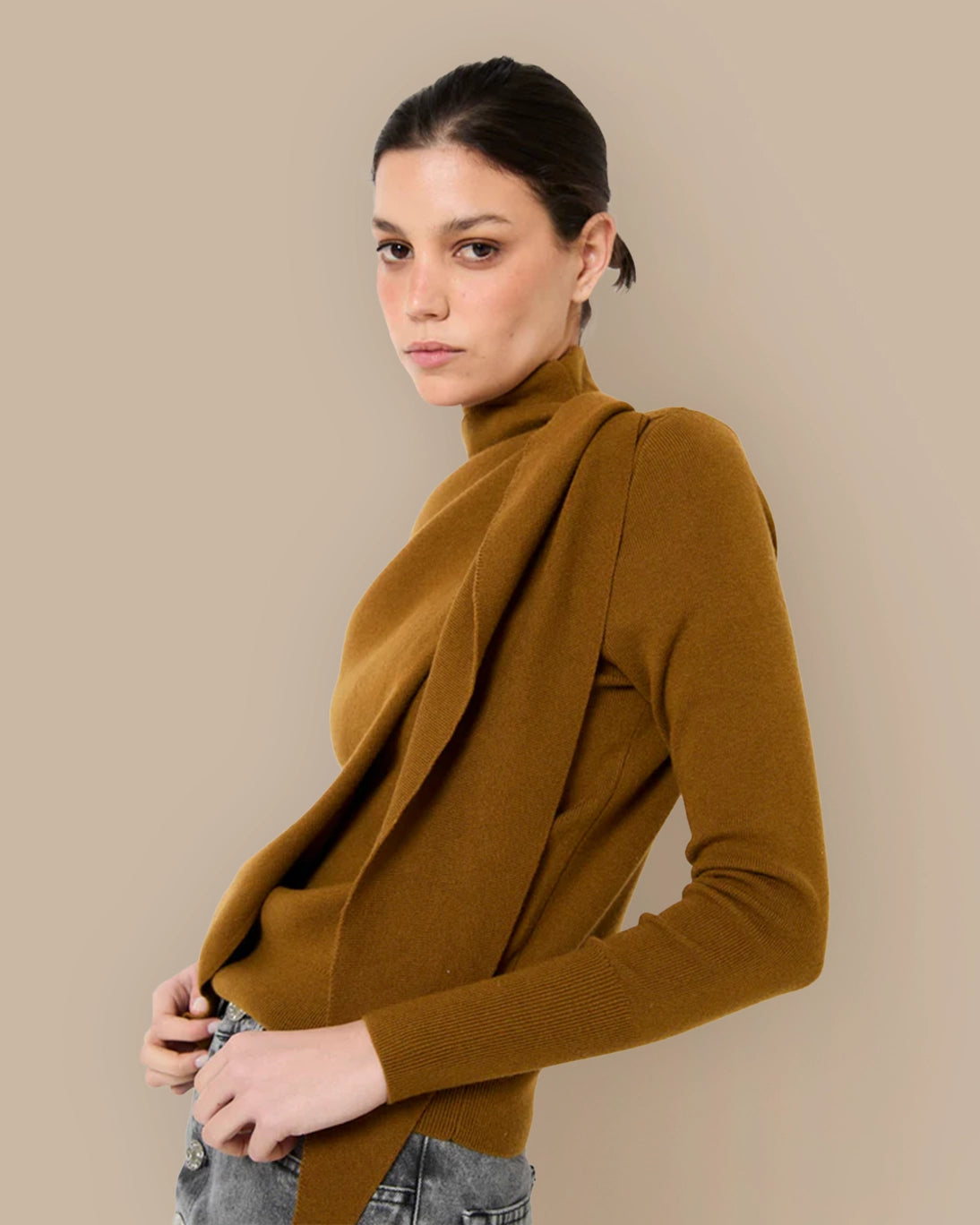 JERSEY PAÑUELO OCRE