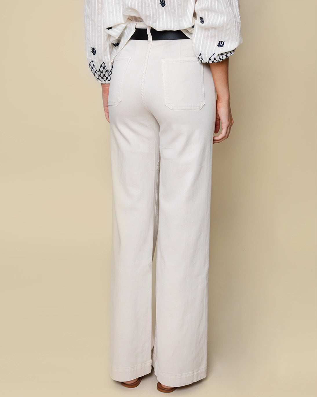 Pantalón blanco Maison Hotel