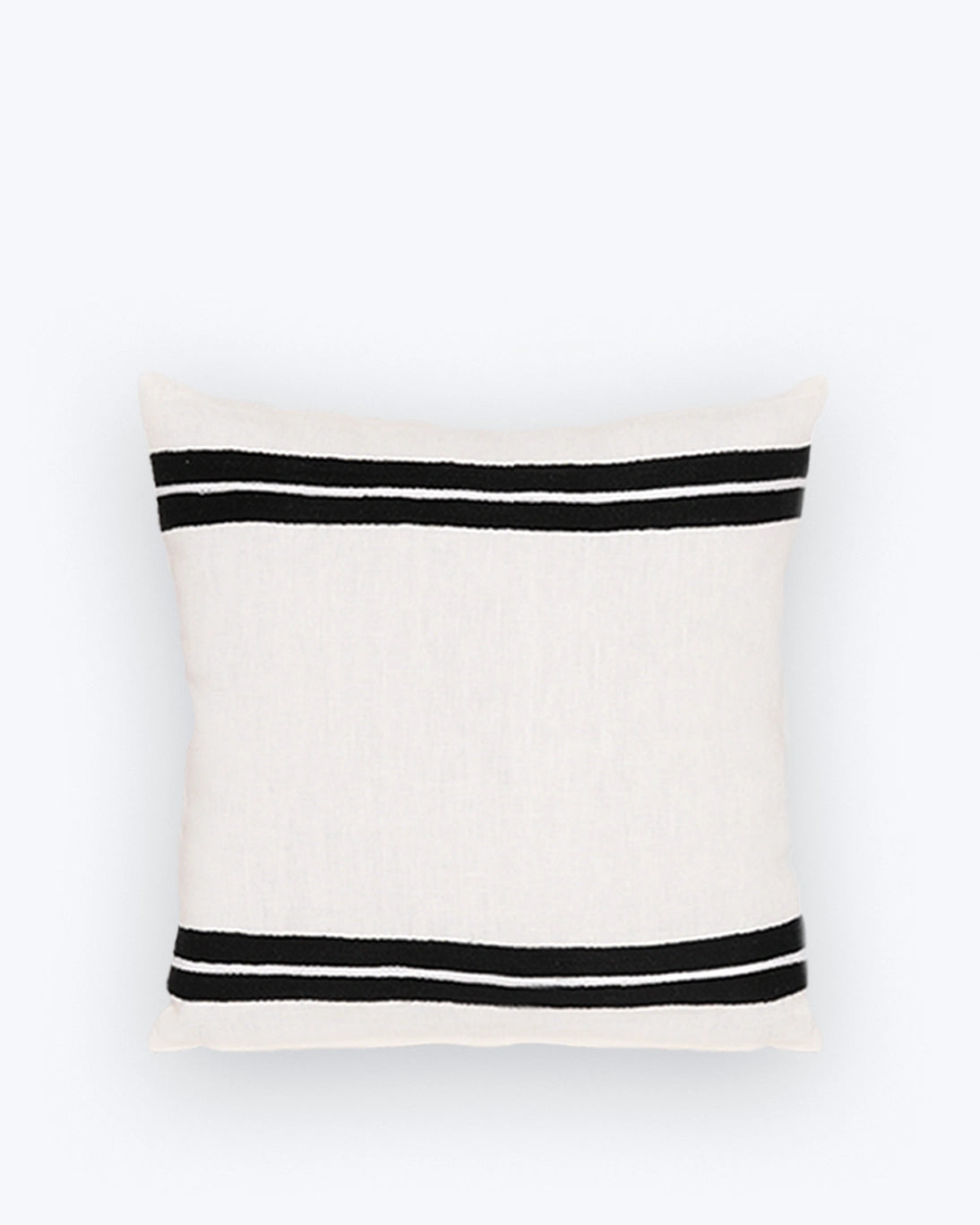 ALMOHADÓN BLANCO Y NEGRO