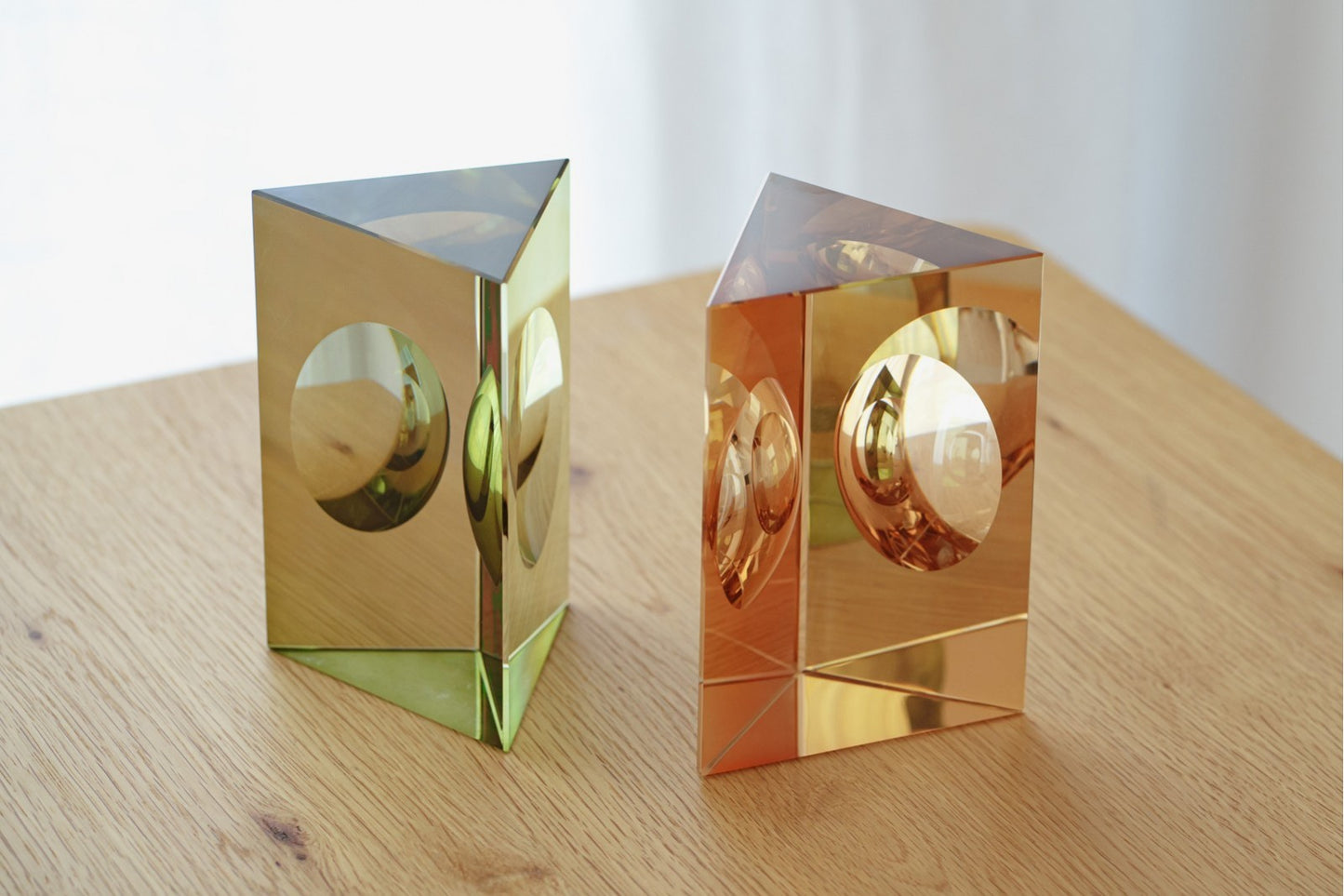 GLASS SCULPTURE 8.5X9.3X15.3CM