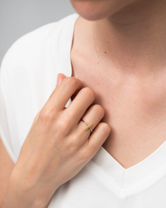CROSS LINE RING