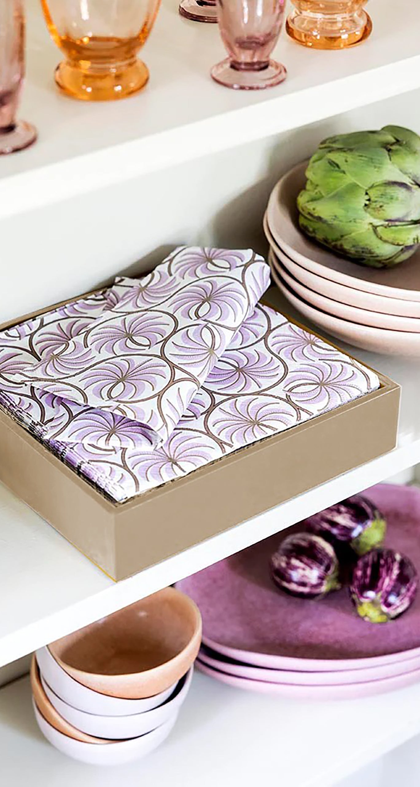 BANDEJA LACADA 22,5X22,5X5CM