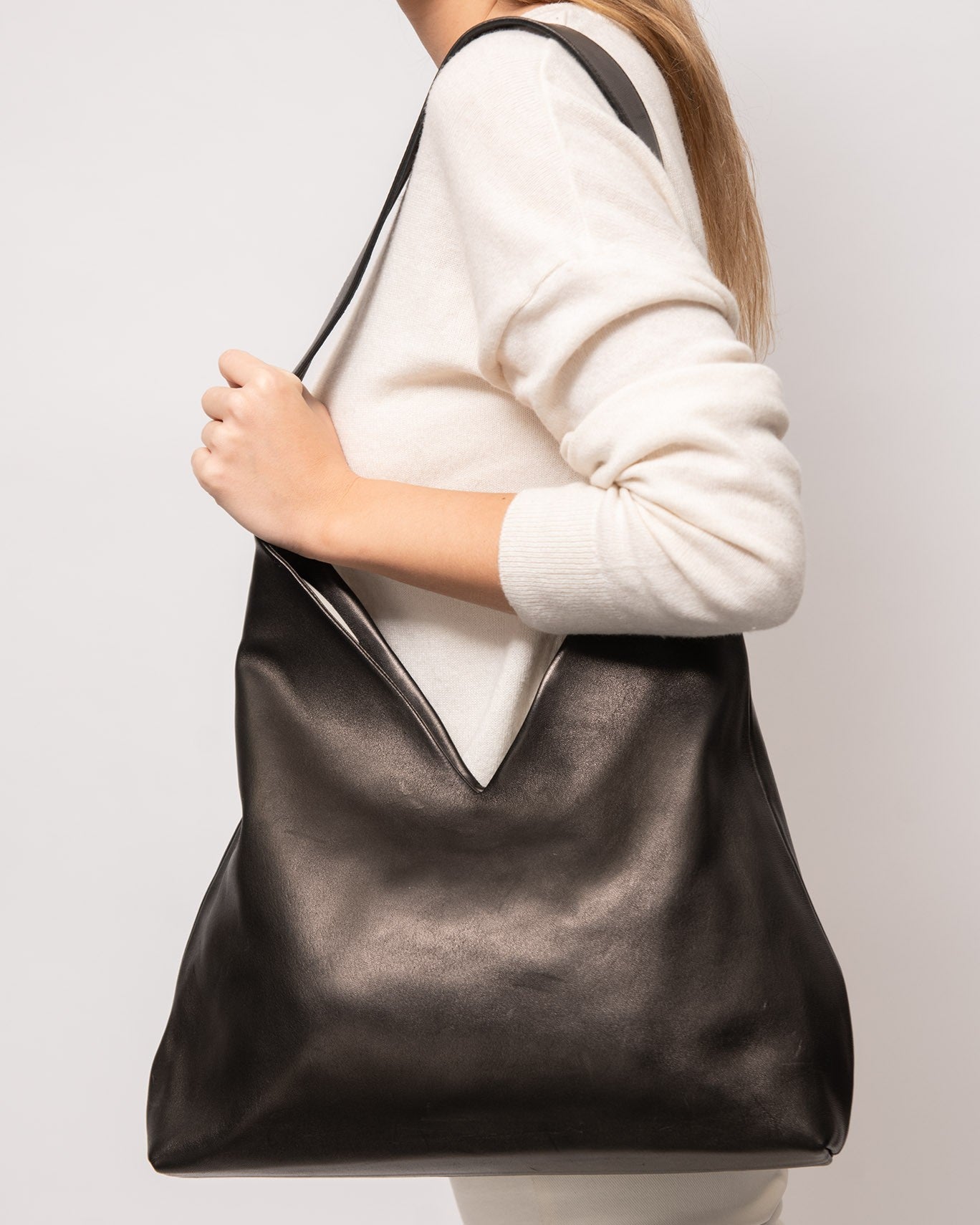 LEATHER BAG