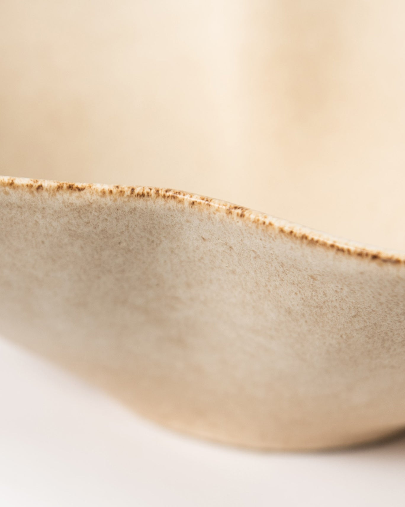 WAVY SALAD BOWL 28CM