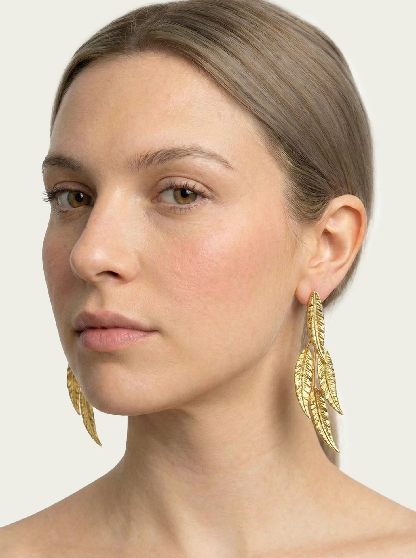 PENDIENTES HOJAS DORADO