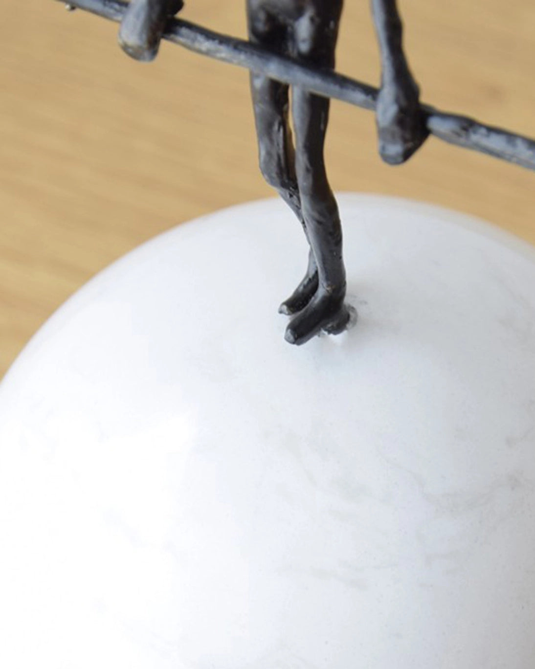 Tightrope walker sculpture 21.5x11x20cm meta XVA02281