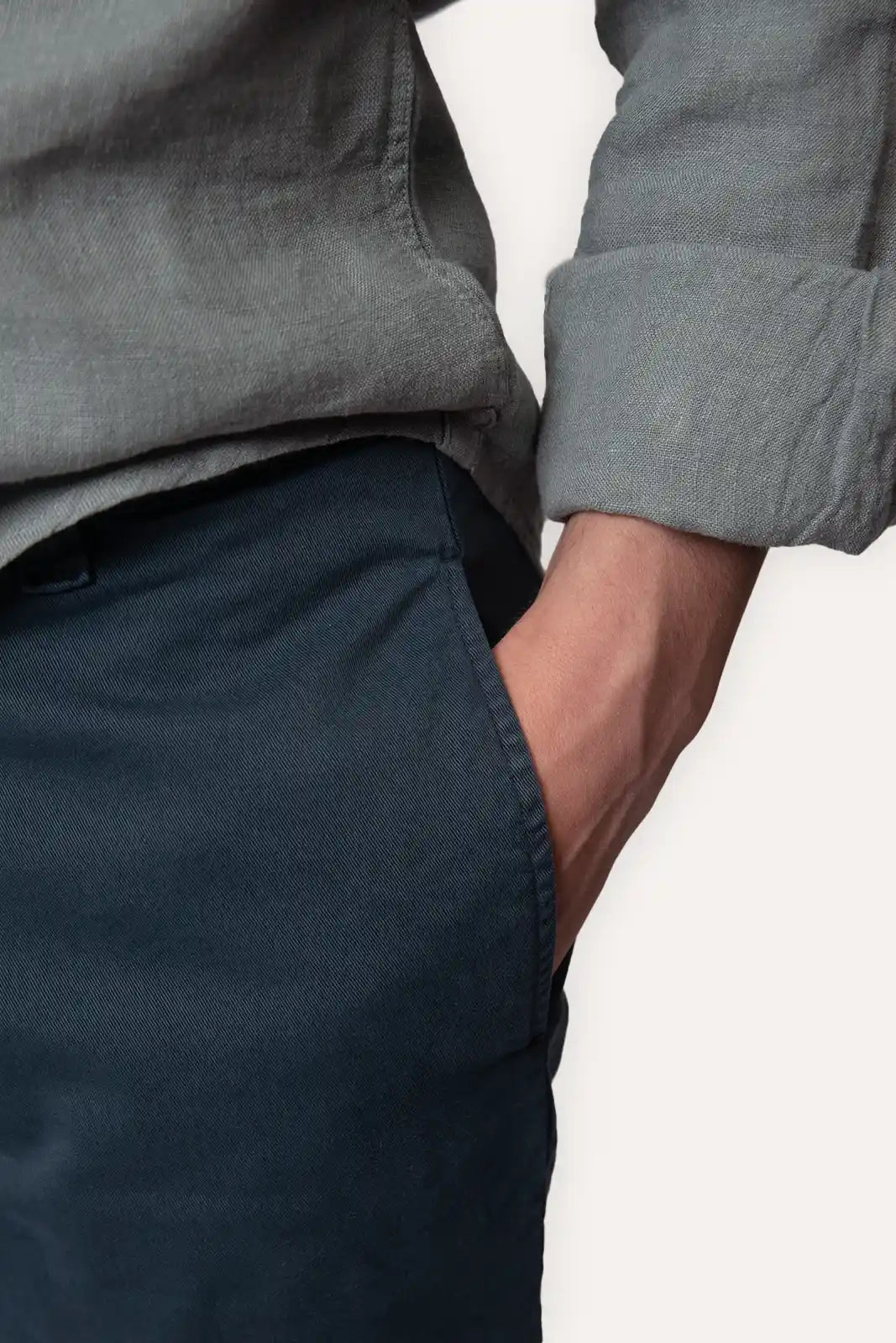 BERMUDAS CHINO AZUL