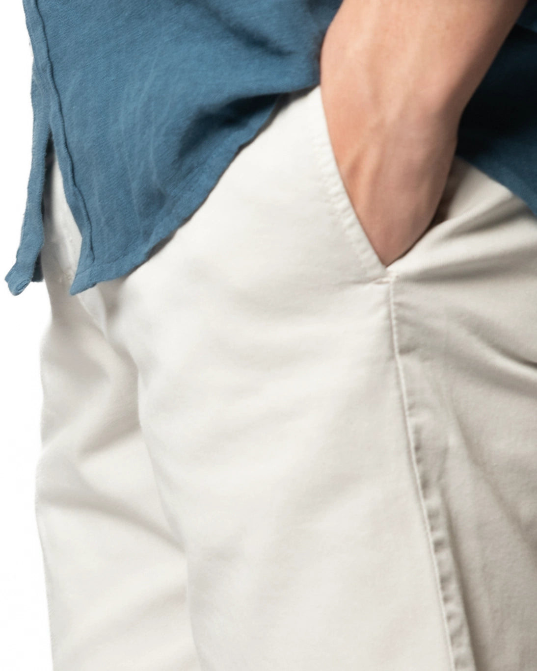 Bermudas chino en crudo de la marca Tway.