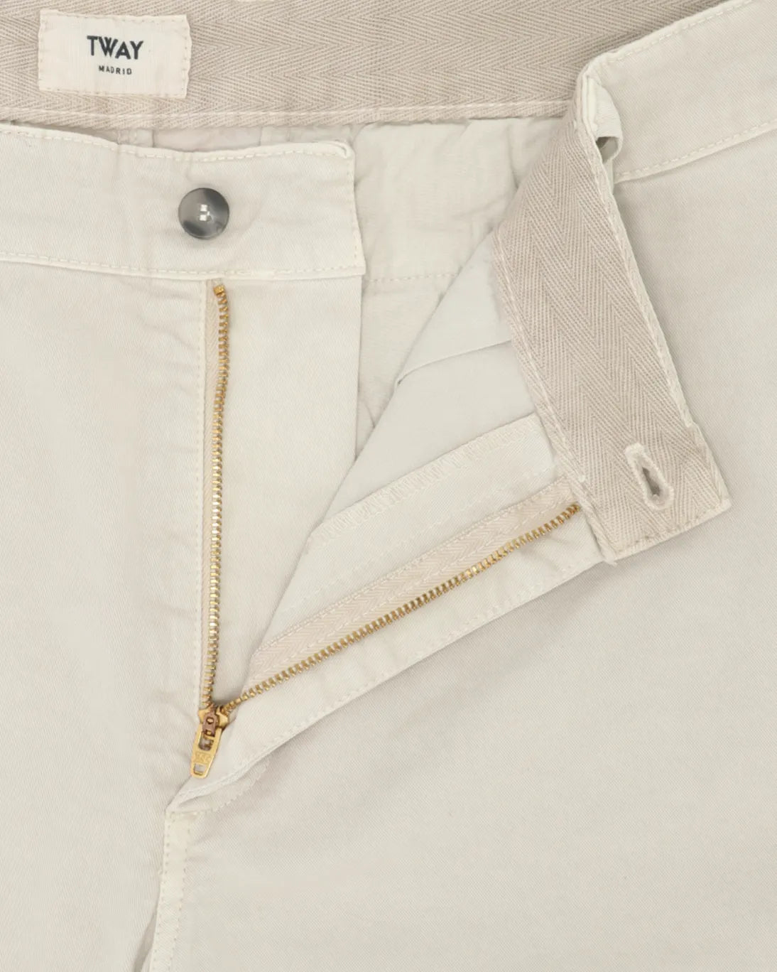 BERMUDAS CHINO BEIGE
