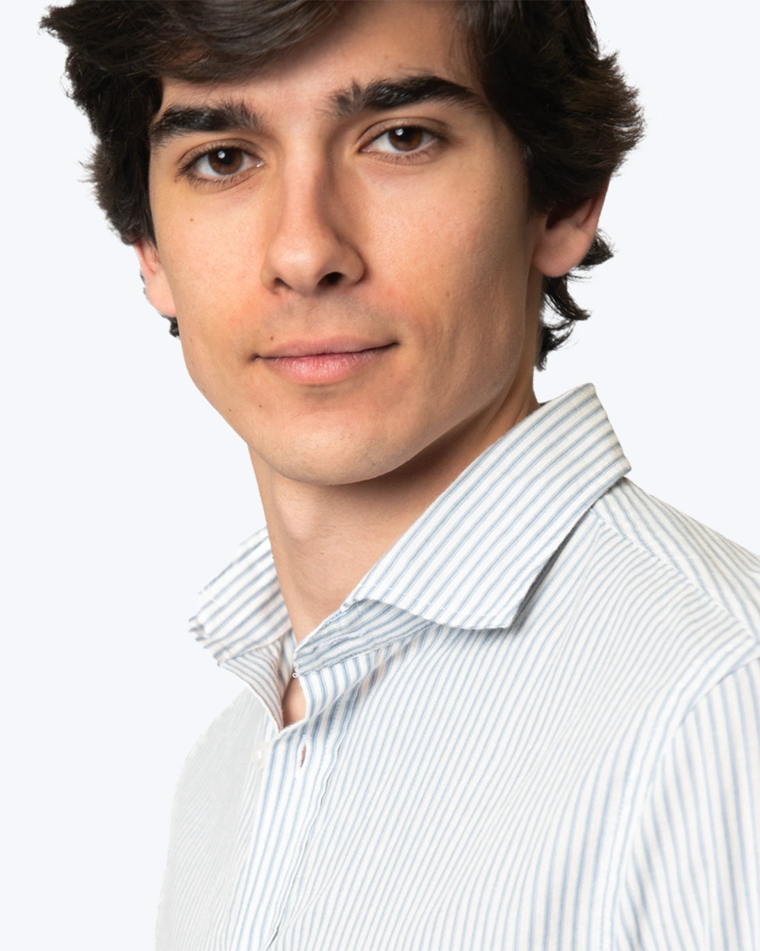 Camisa de rayas azules y blancas 