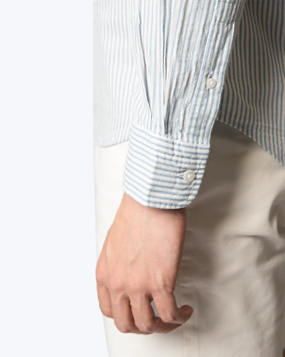 BLUE AND WHITE STRIPED SHIRT