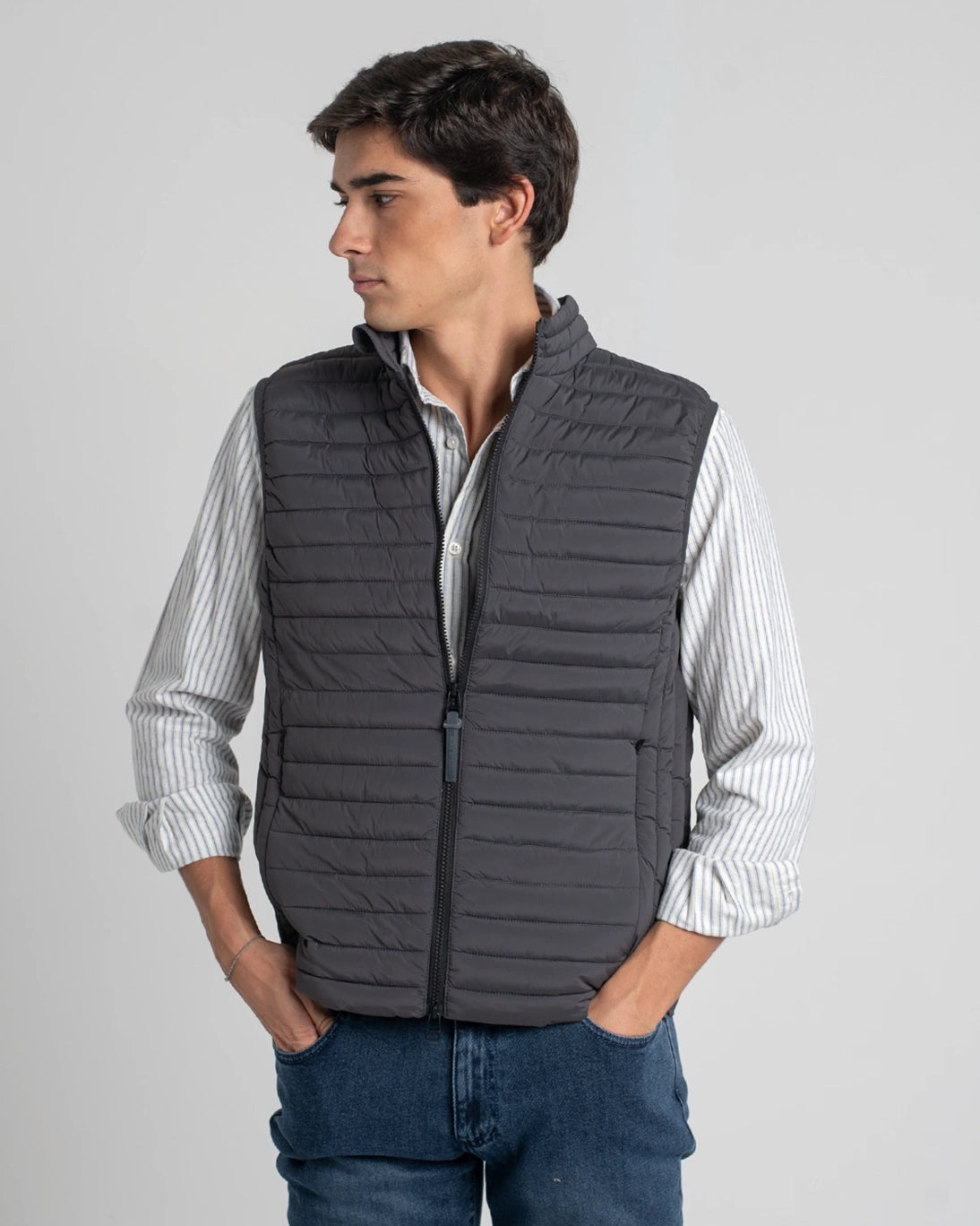 CHALECO ACOLCHADO GRIS