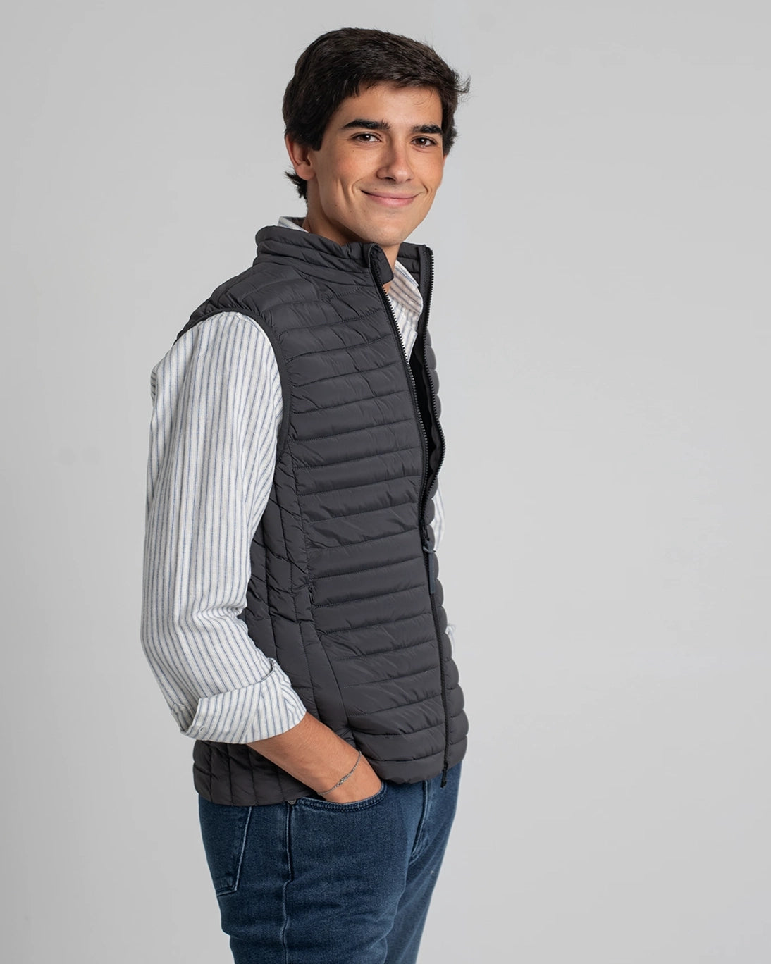 CHALECO ACOLCHADO GRIS