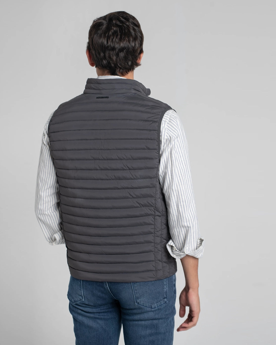 CHALECO ACOLCHADO GRIS