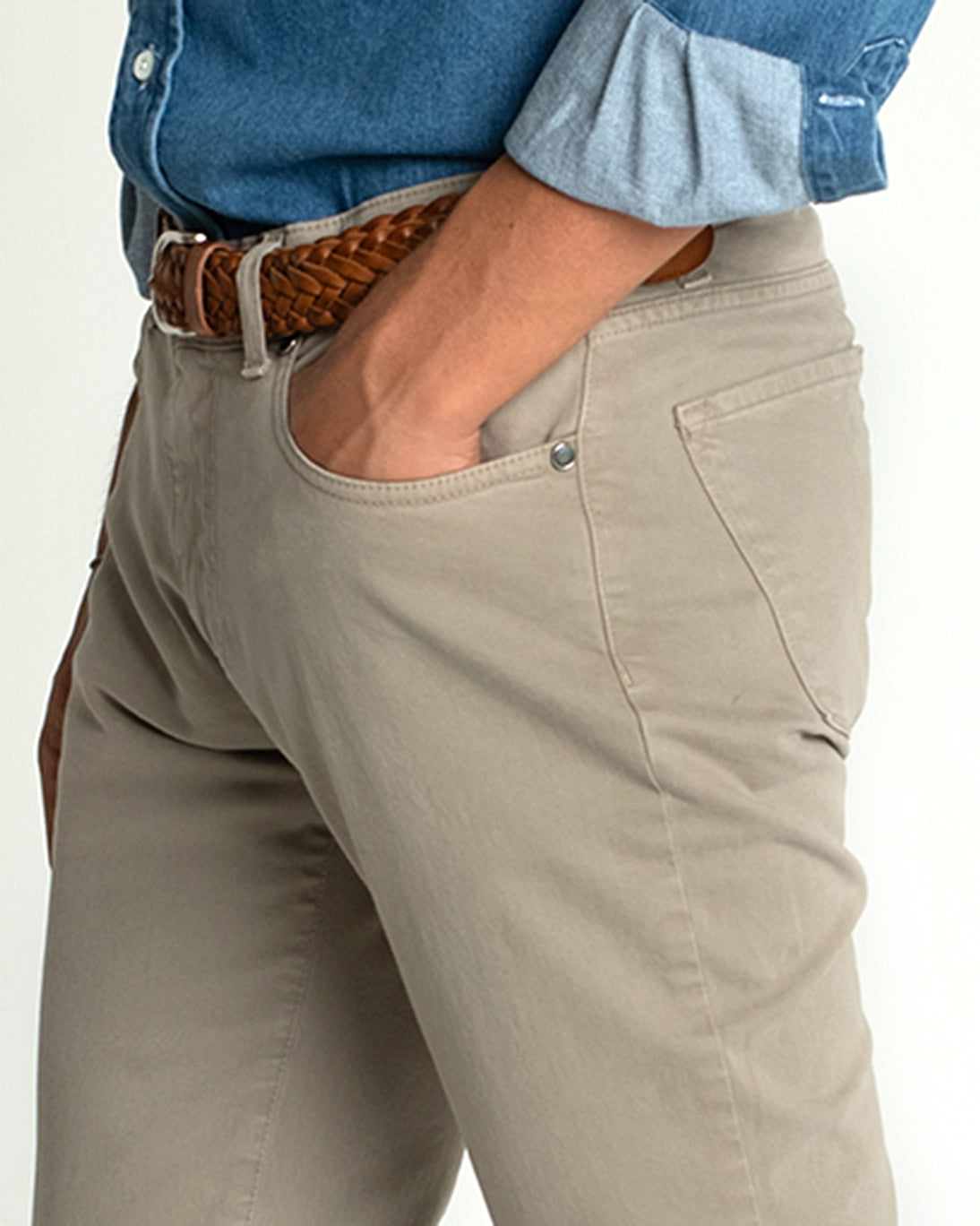 PANTALÓN 5 BOLSILLOS TOPO