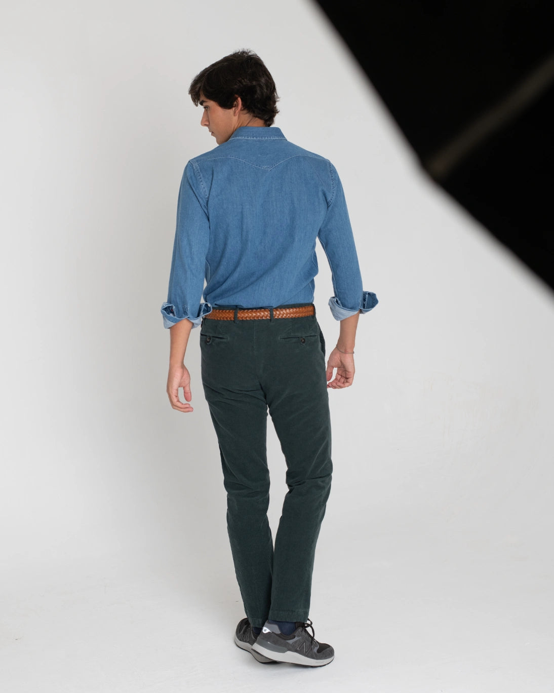 PANTALÓN CHINO PANA VERDE