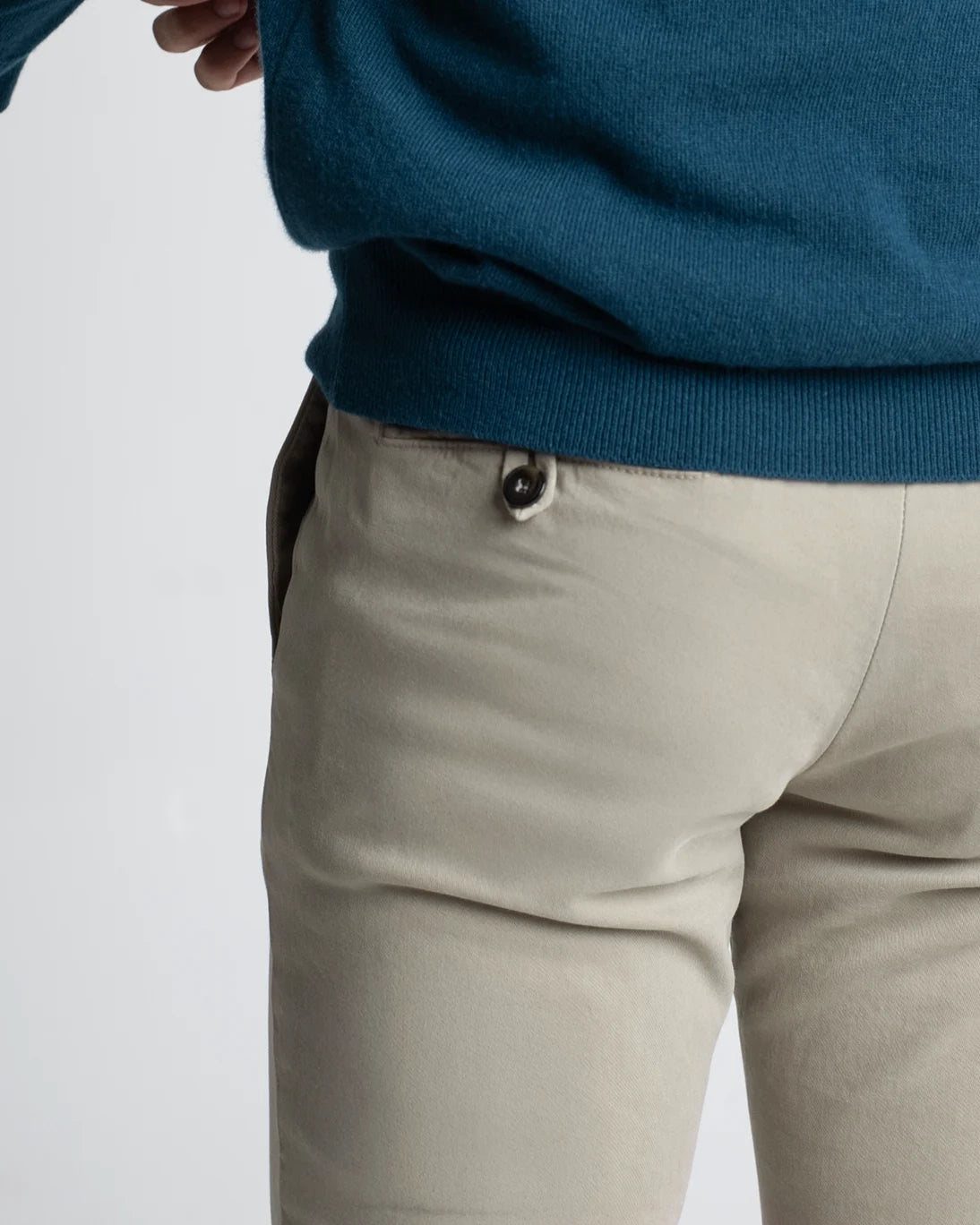 PANTALÓN CHINO TOPO
