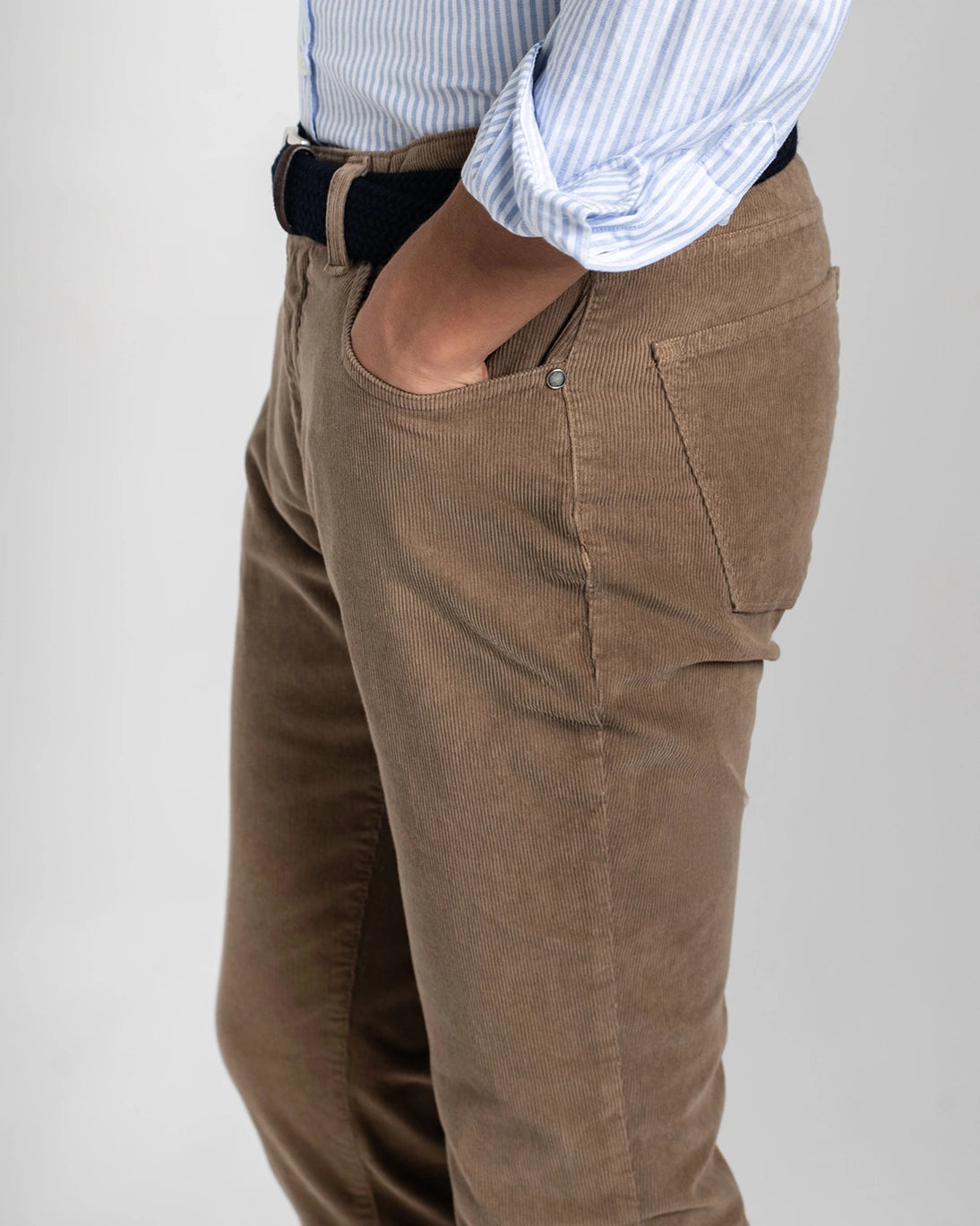 PANTALÓN 5 BOLSILLOS PANA MARRÓN