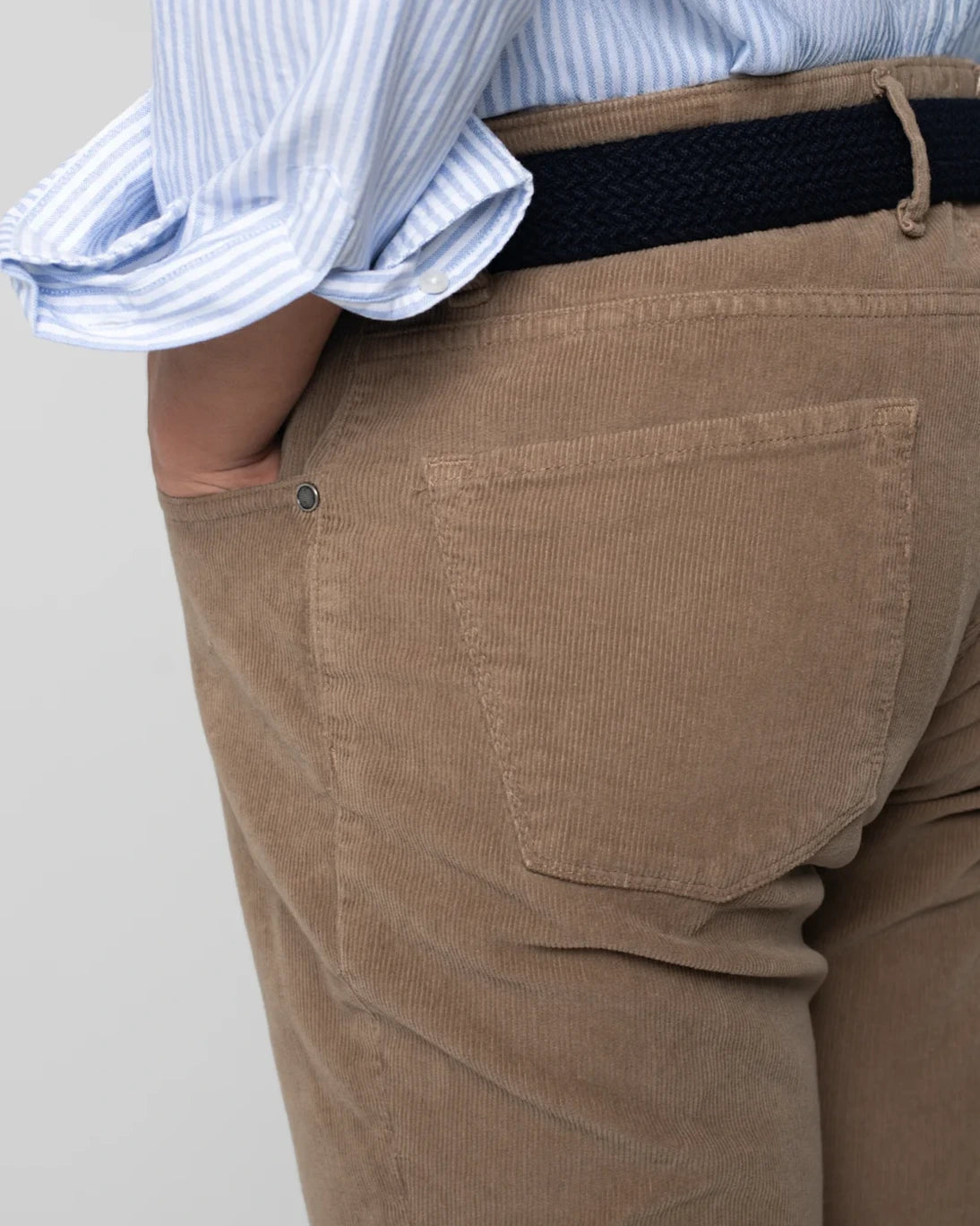 PANTALÓN 5 BOLSILLOS PANA MARRÓN