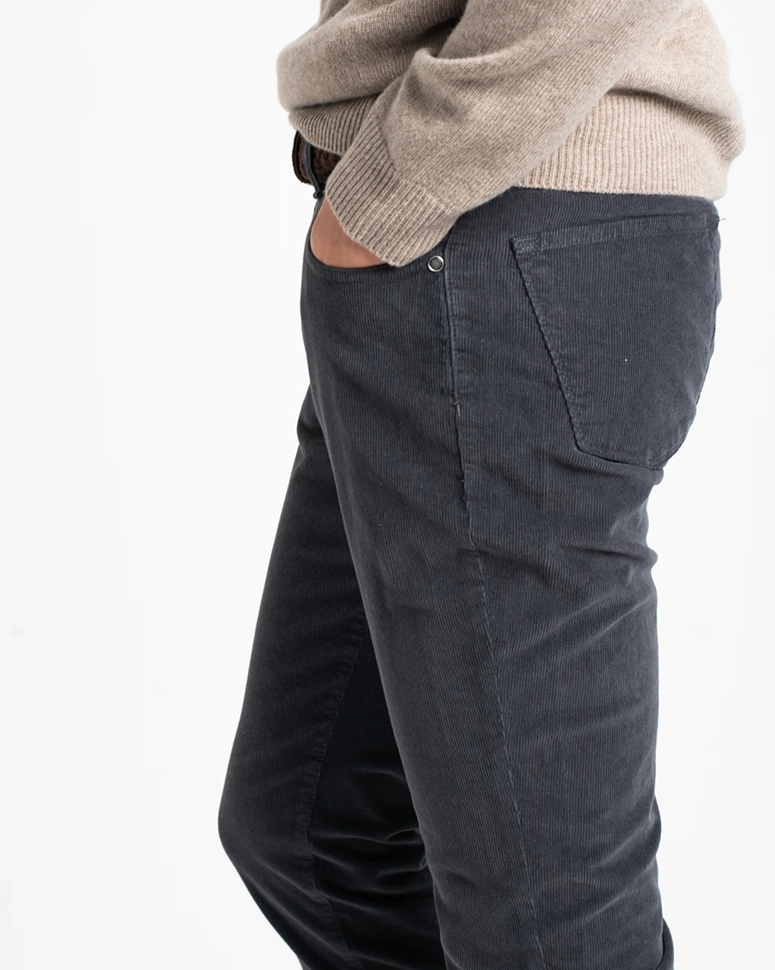 PANTALÓN 5 BOLSILLOS DE PANA GRIS