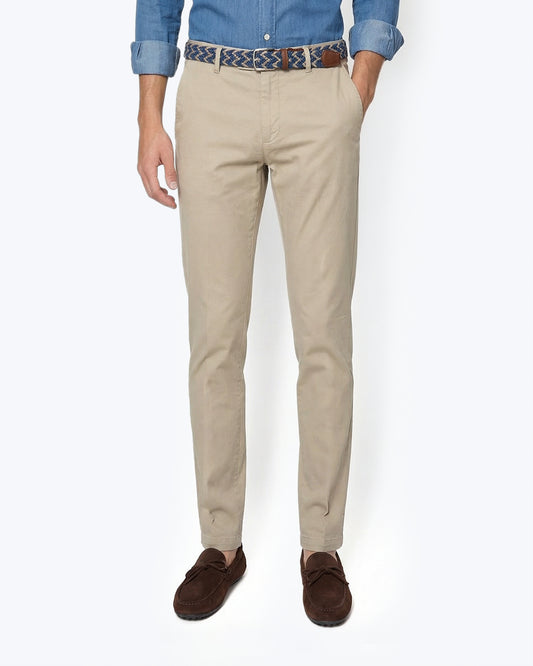 PANTALÓN CHINO BEIGE