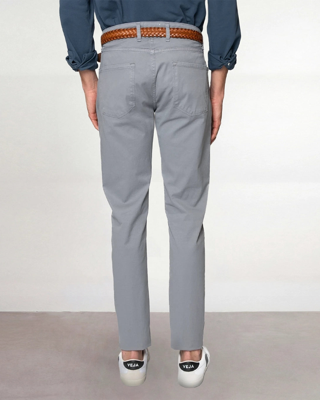 PANTALÓN 5 BOLSILLOS GRIS