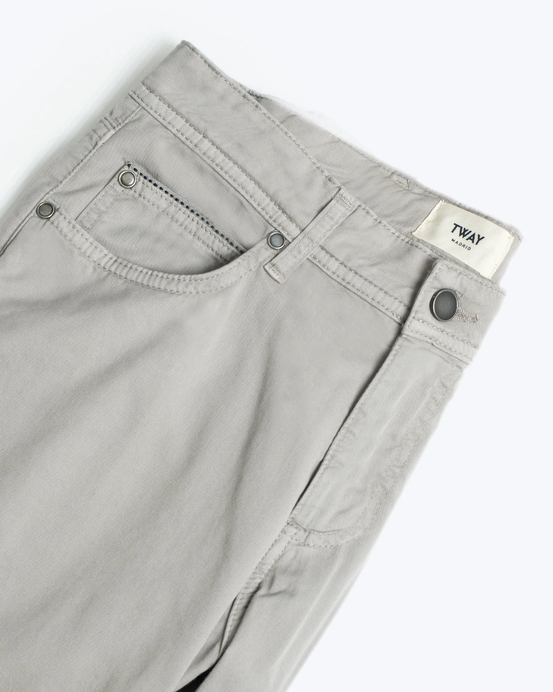 PANTALÓN 5 BOLSILLOS GRIS