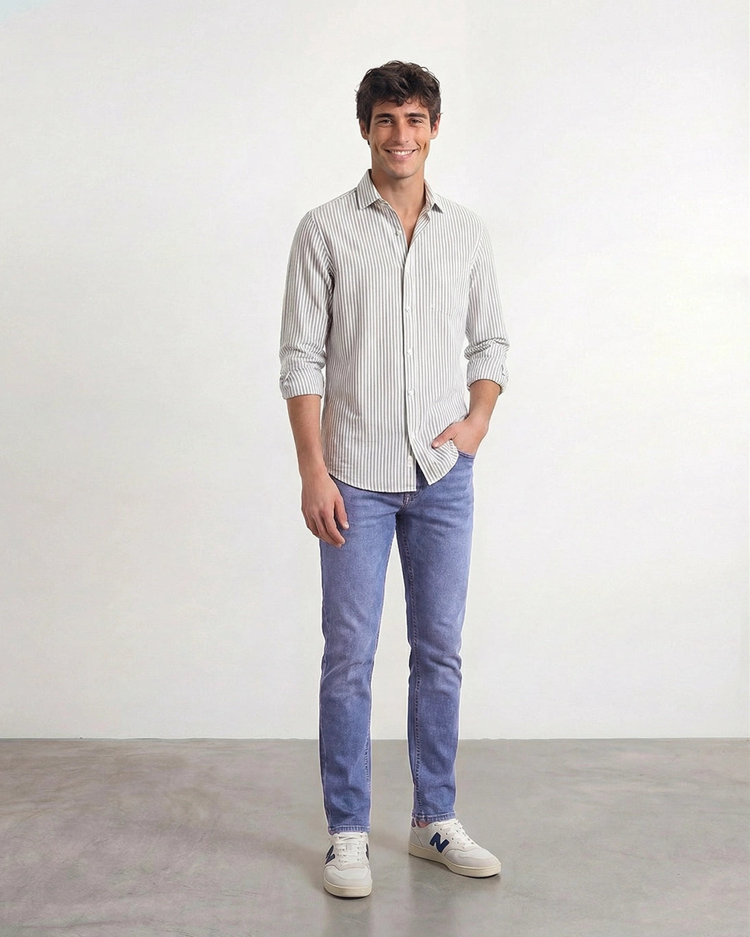 PANTALÓN VAQUERO AZUL CLARO