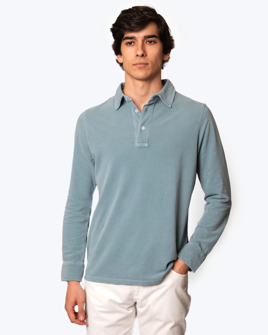 Polo azul claro de manga larga de la marca Tway.