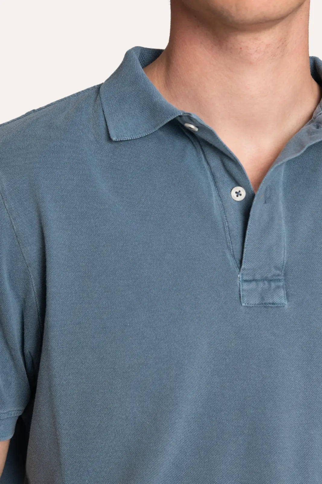 Short-sleeved polo shirt