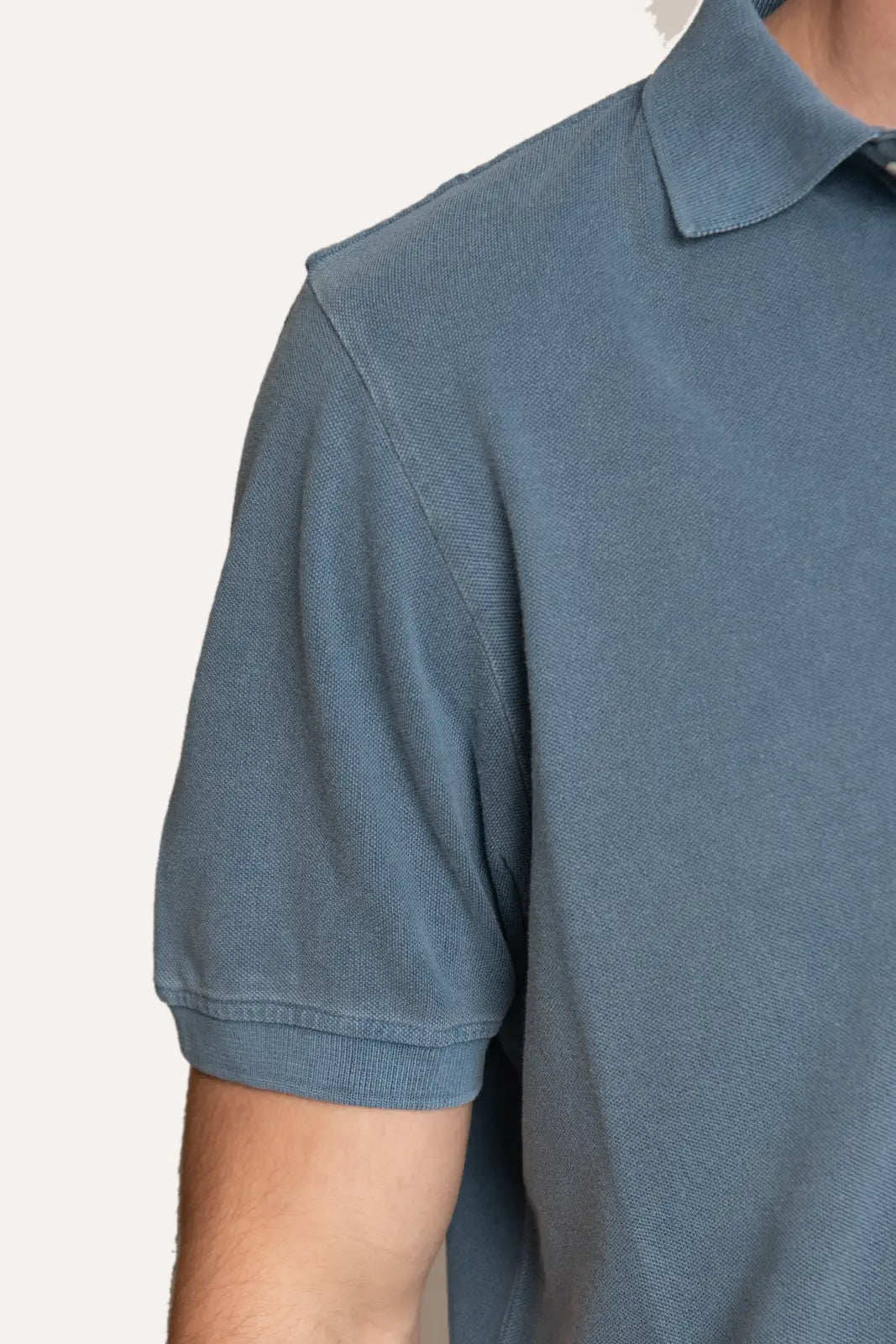 Short-sleeved polo shirt