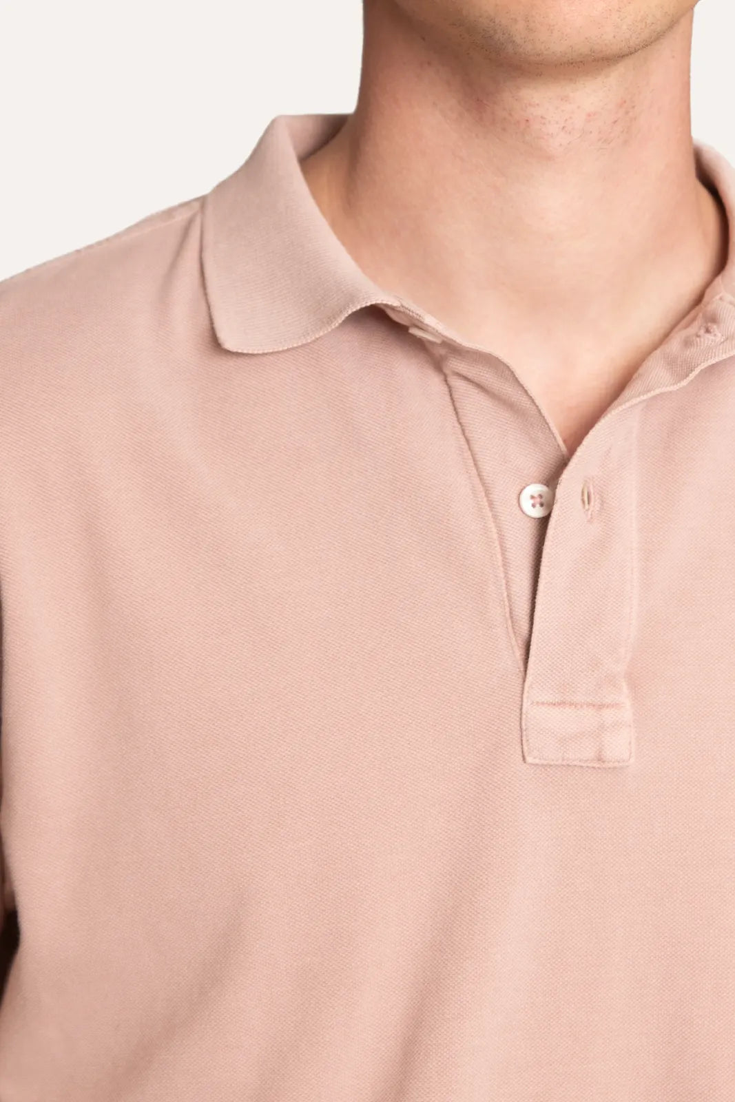 Polo rosa de manga corta de la marca Tway.