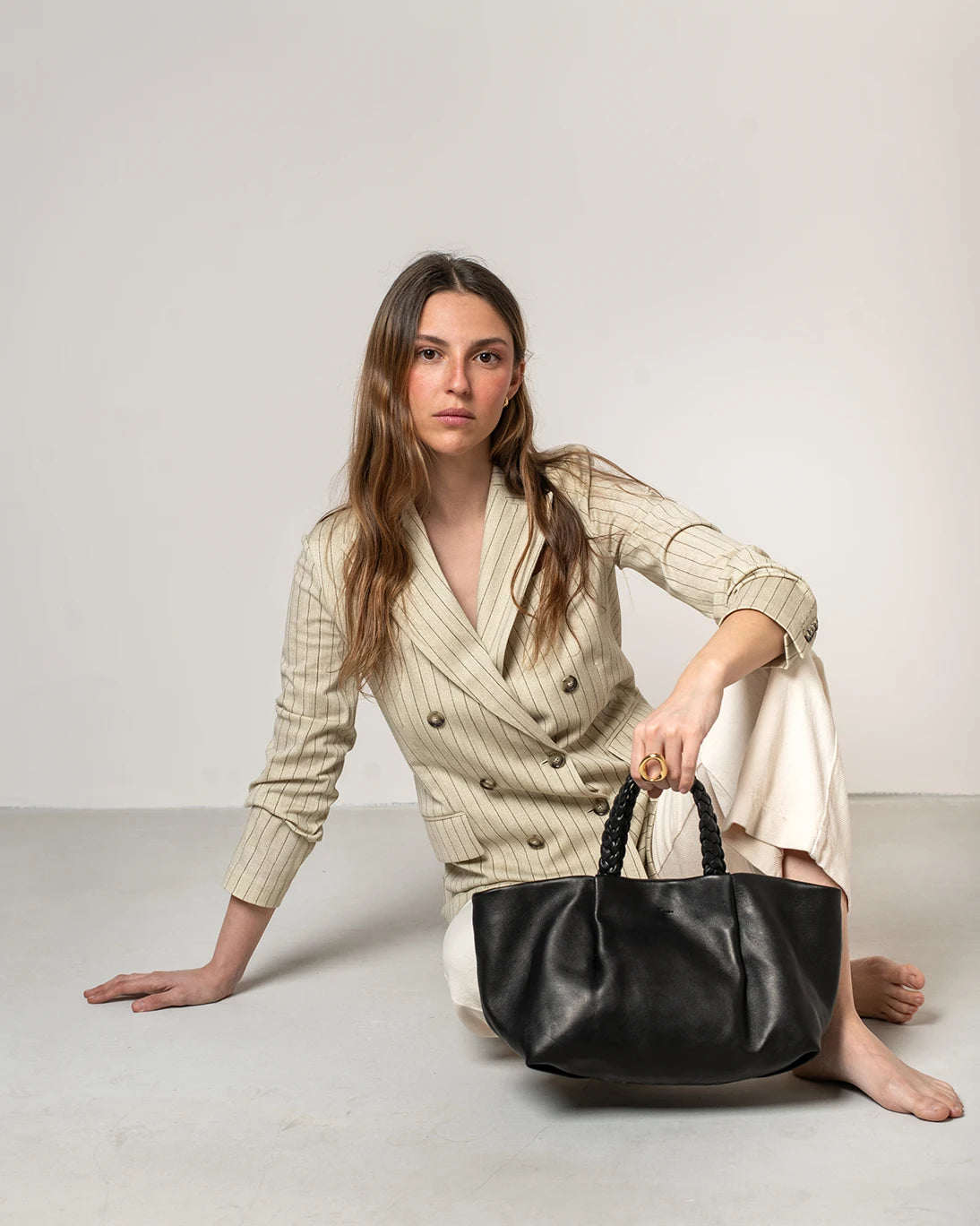 BOLSO DE PIEL DINA NEGRO 40X18X18CM