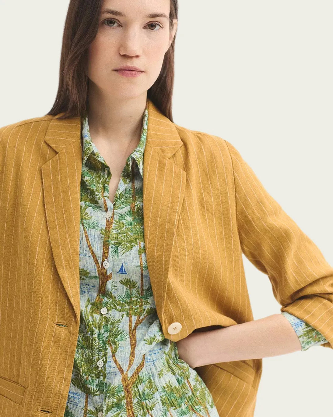 YELLOW BLAZER